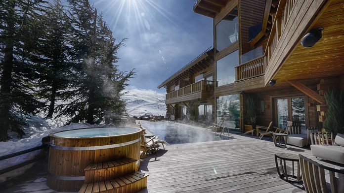 El Lodge and Spa cosy winter hotels in europe