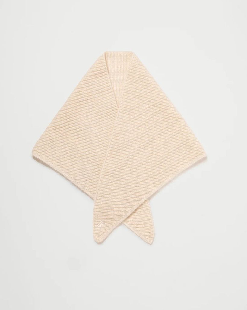 Knitted Cashmere Neck Tie 819x1024 1
