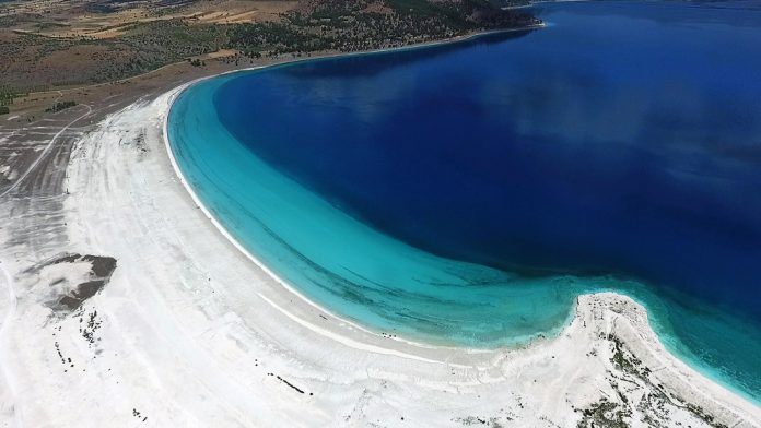 Places to see in Pamukkale Lake Salda