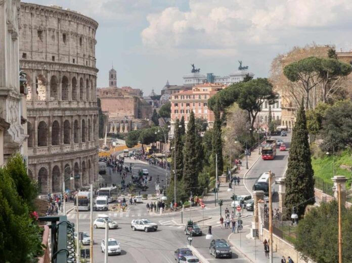 Rental in Rome Colosseo View Luxury 