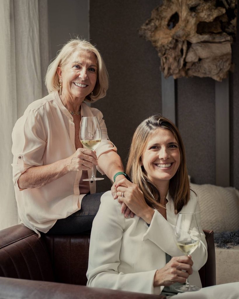 Susana and Ana Balbo 819x1024 1