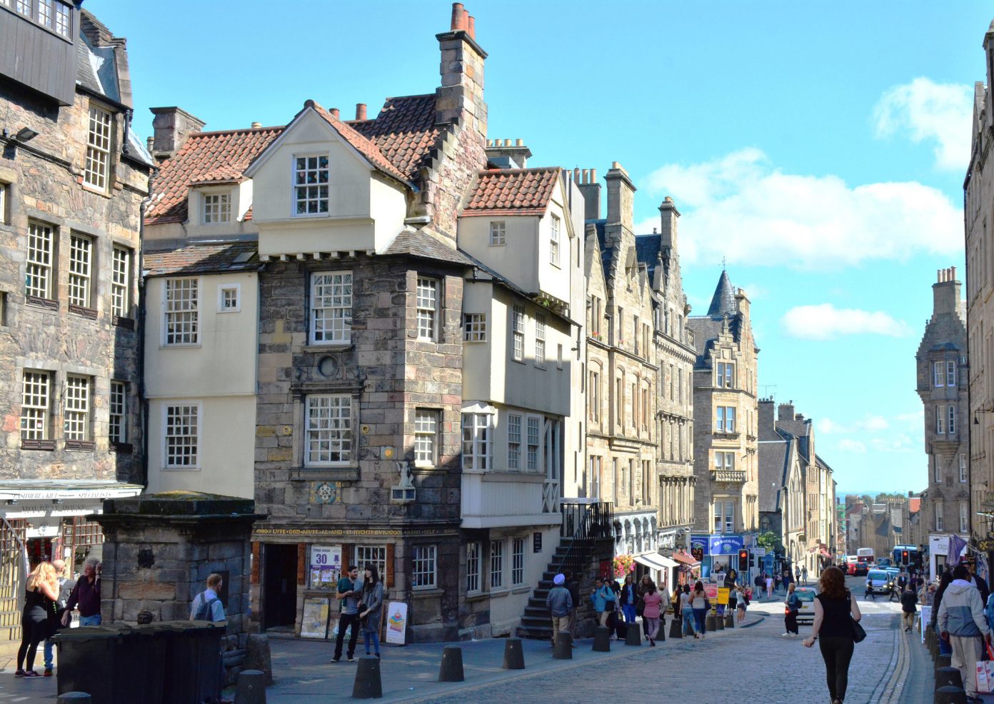 What To Do In Edinburgh | Castle, Royal Mile, Food, Whiskey and More